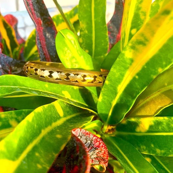 70’s Vintage Gold Tinged Brass Alloy Cutout Bracelet - Picture 15 of 17